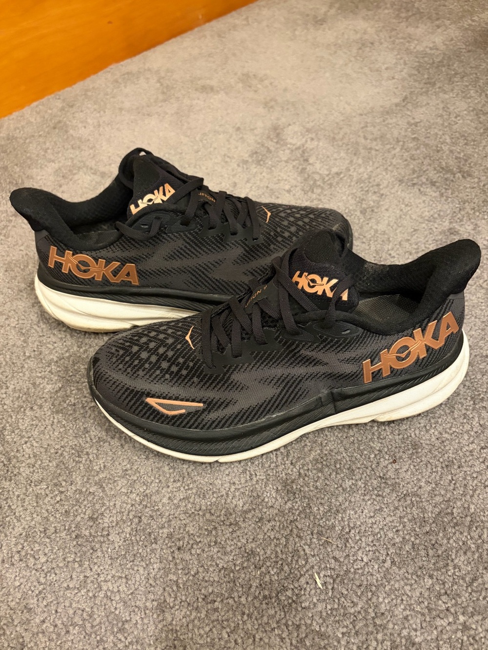 Women’s HOKA Clifton 8 Running Shoes - Black / Rose Gold - Size 7.5 B (Medium)